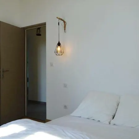 At000-003 Apartment